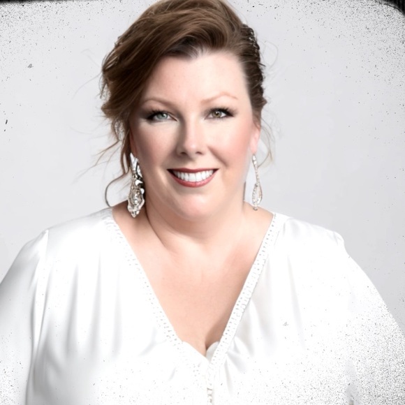 Meet your Posher, Shannon - Picture 1 of 2